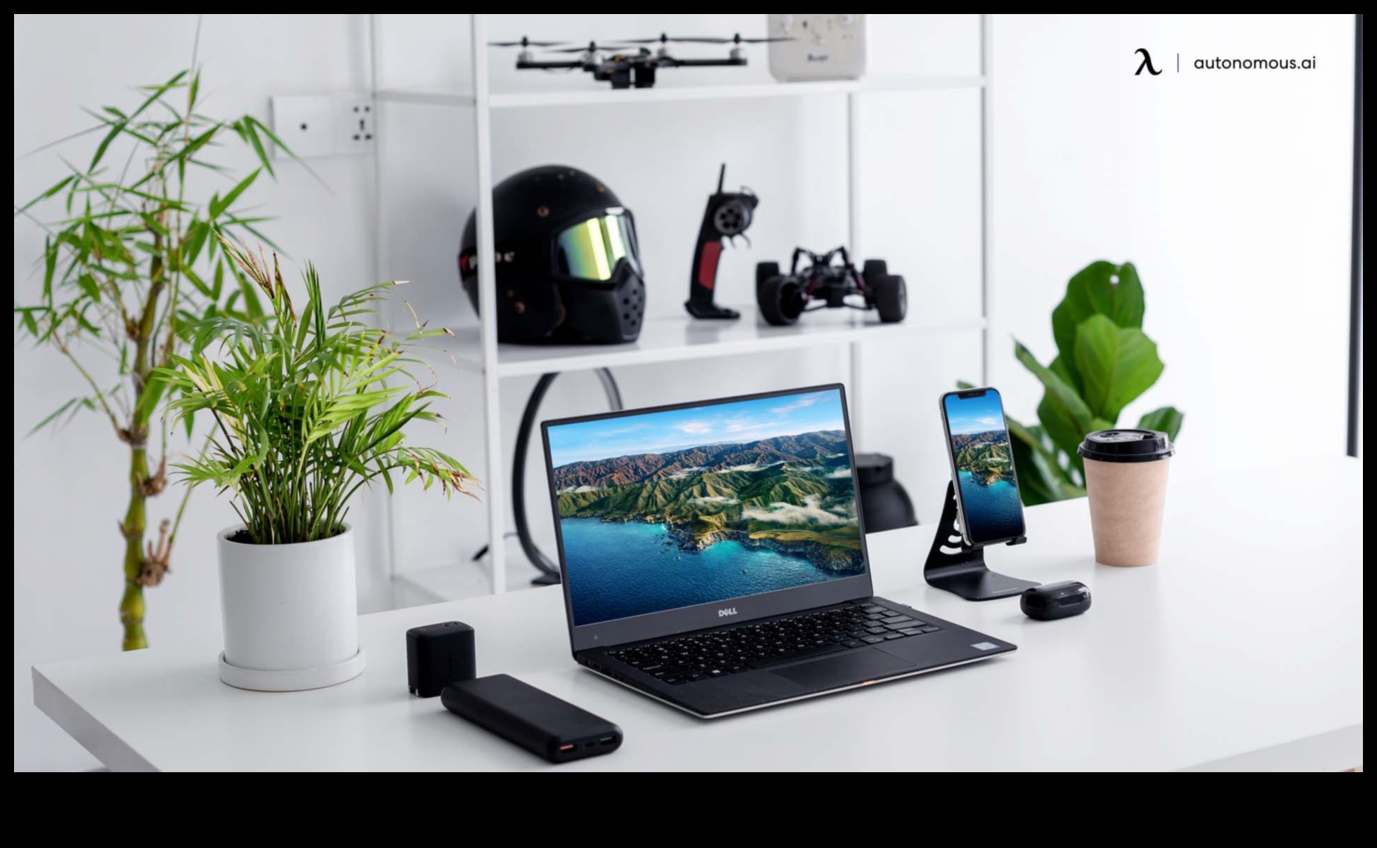 Bezvadu darbvieta: piederumi klēpjdatora iestatīšanai bez traucējumiem