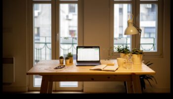 Mobile Office Marvels: piederumi darbvietas izveidei jebkurā vietā